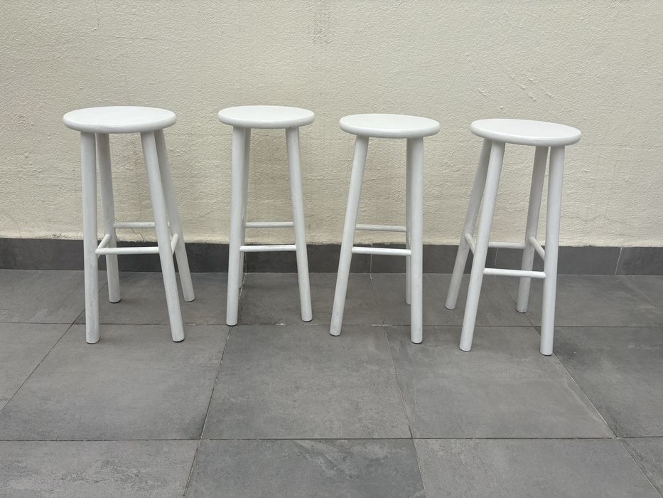 4 bancos madeira pintados de branco