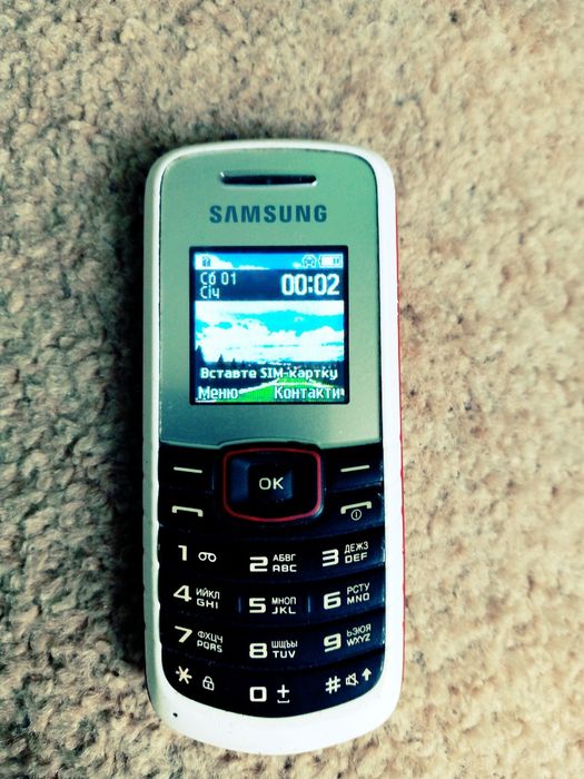 Телефон Samsung GT-E1080W