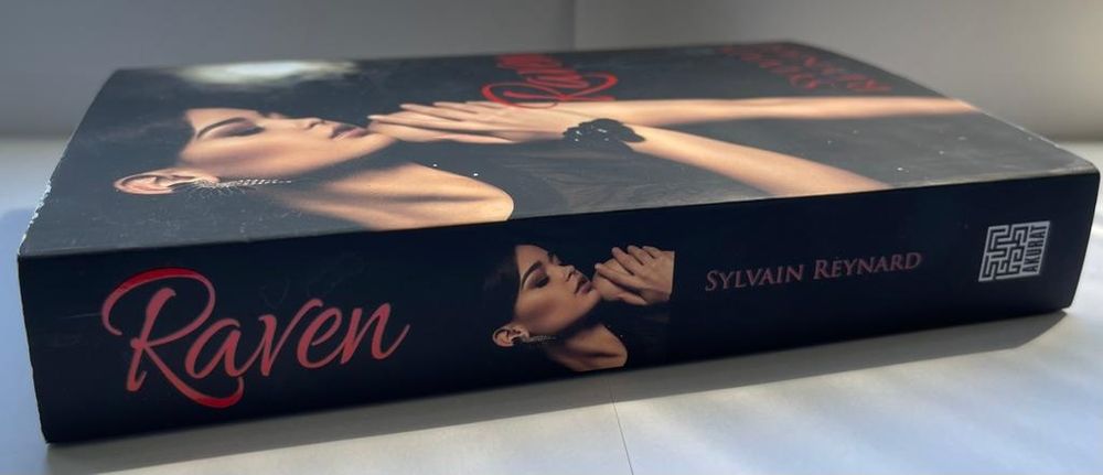 Sylvain Reynard " Raven "