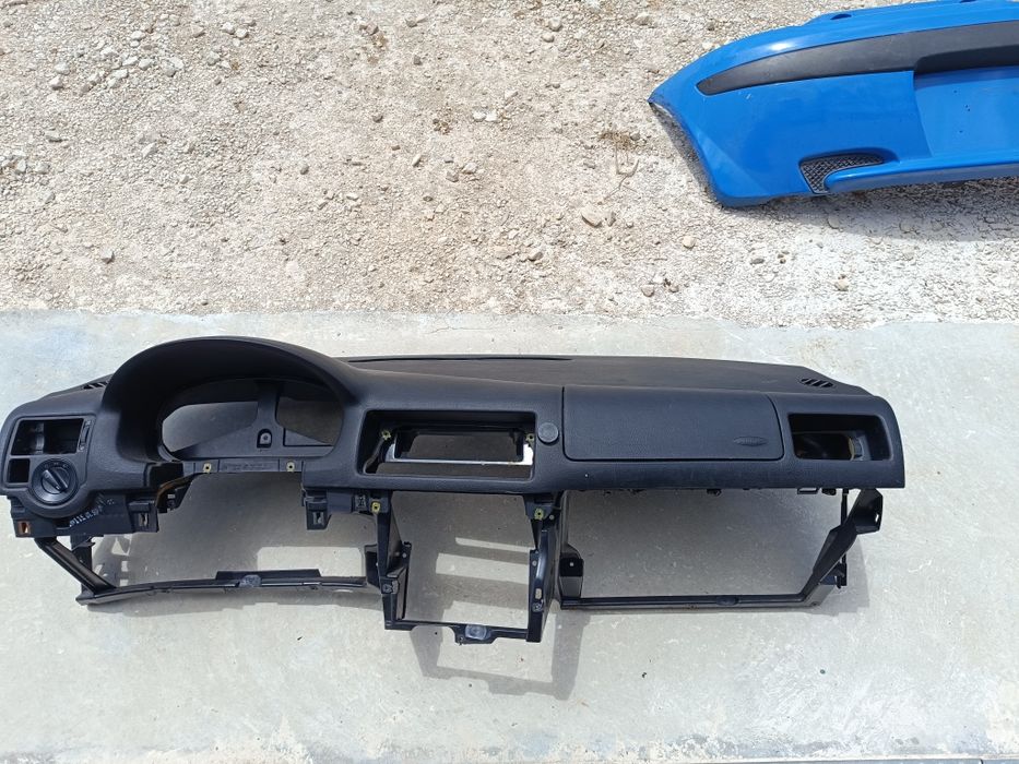 VW Golf MK4 IV 1.4 16v para peças - jantes caixa parachoques interiores modulos cintos interiores outros