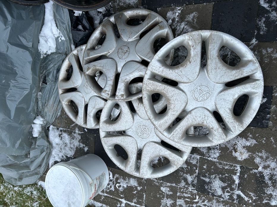 Kołpaki oryginalne Toyota 14