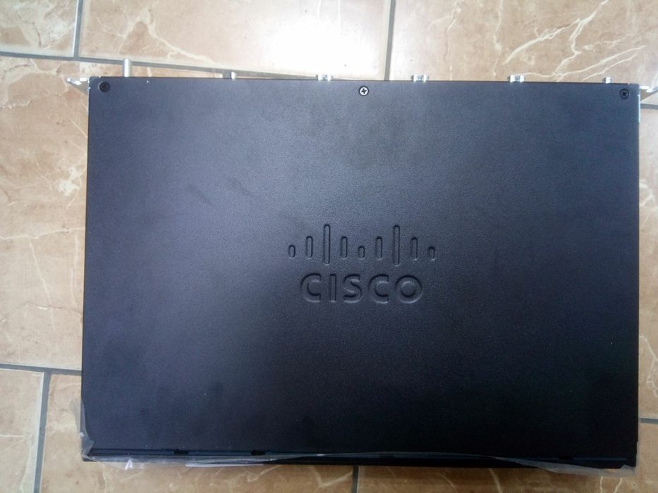 Маршрутизатор Cisco 2900 новый