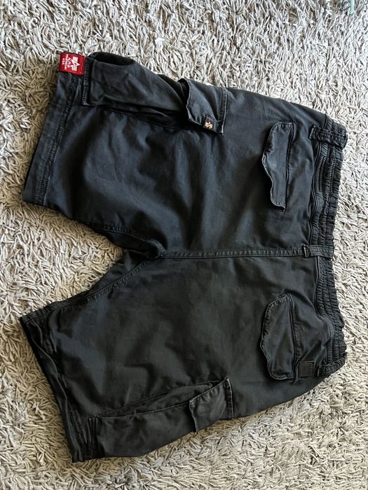 Spodnie, bojówki, krótkie szorty Alpha Industries AIRMAN SHORT