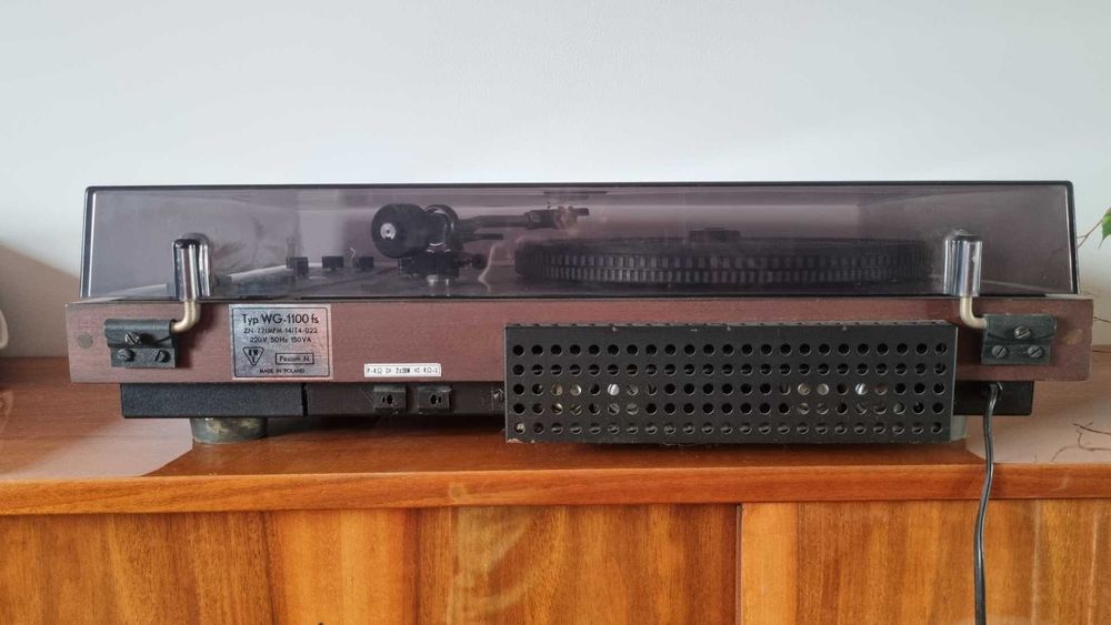 Gramofon Unitra Daniel WG 1100 fs ze wzmacniaczem uszkodzony