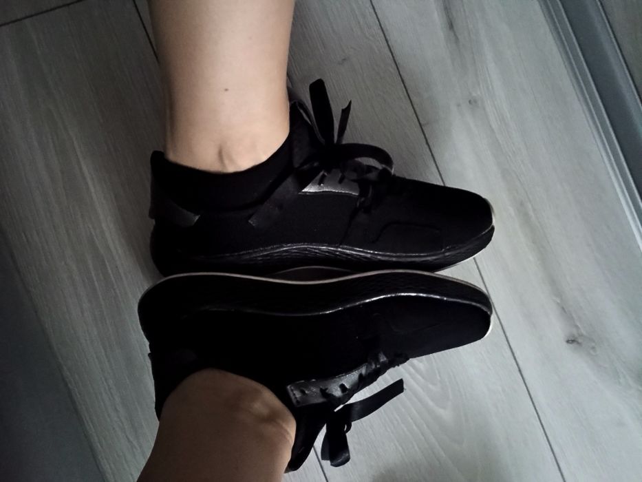 Adidasy damskie obuwie sportowe
