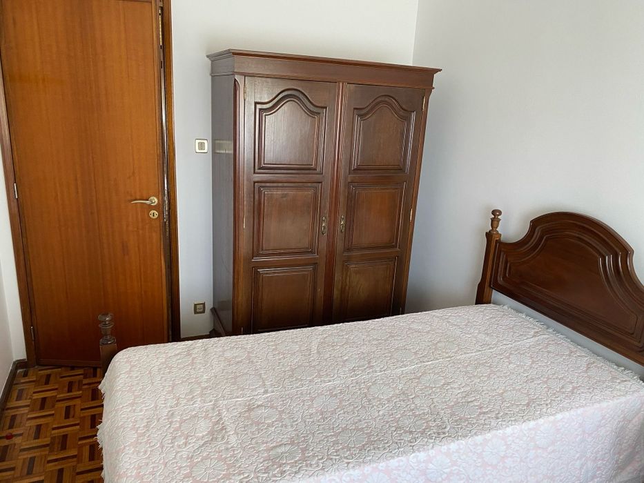 Arrenda-se 4 Quartos Apartamento T4