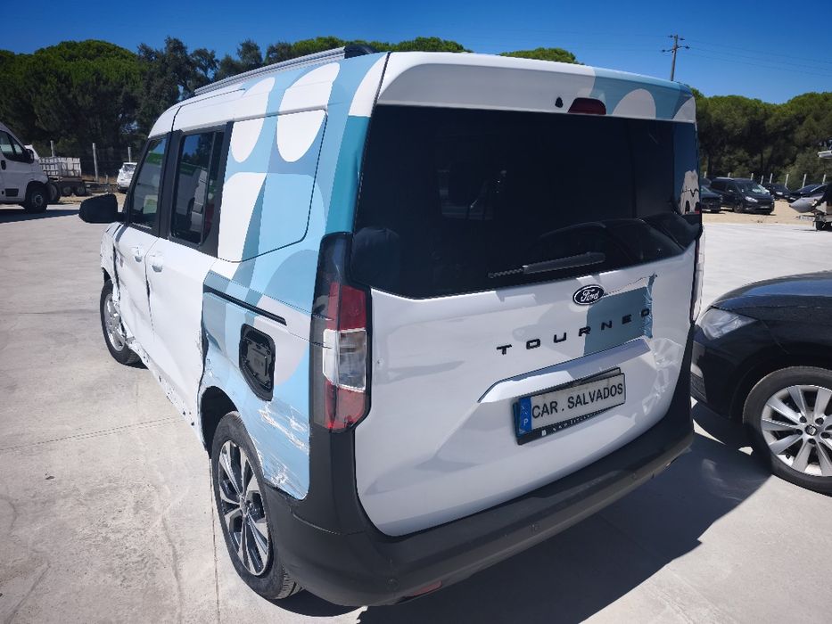 Ford tourneo sinistrado