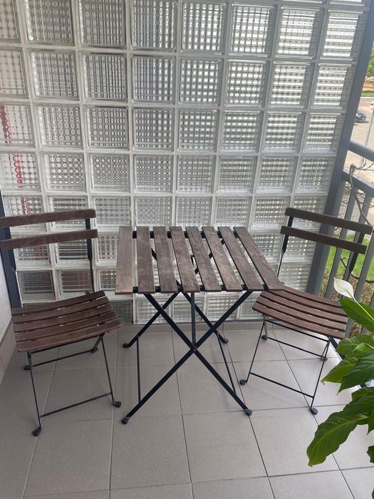 Stół i krzesła balkonowe IKEA