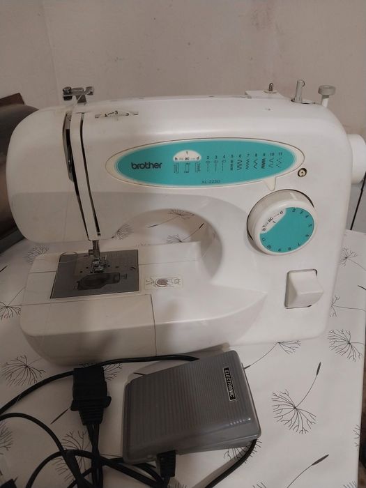 Швейная машинка Brother XL-2250 — полностью рабочая