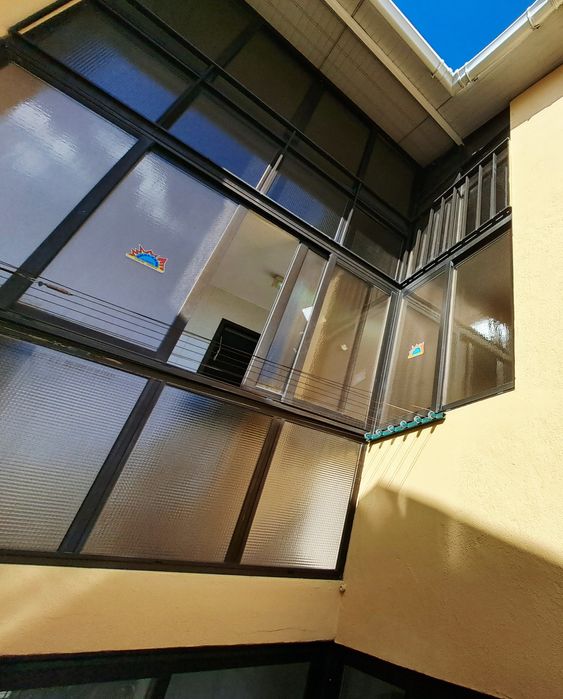 Caixilharia | Janelas alumínio com guardas