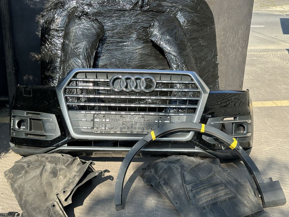 Комплектний перід Audi Q7 4M0(Крило,Бампер,Капот,Фара,Панель)