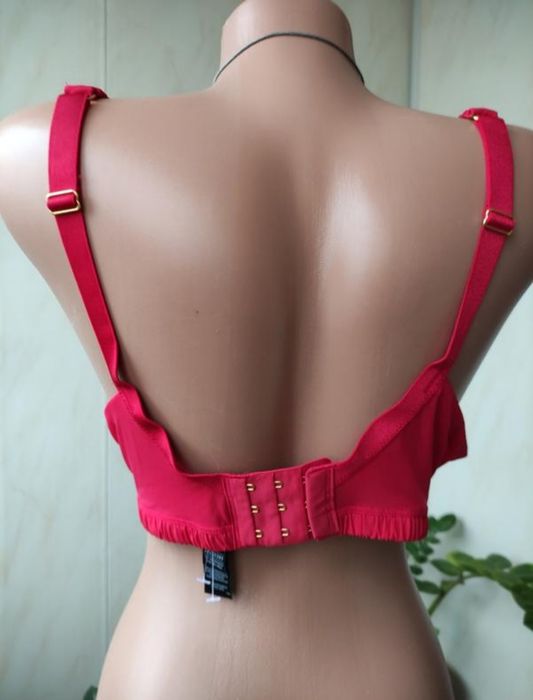 Бюстгальтер 90Е/40DD на поролоні, великий розмір Англія