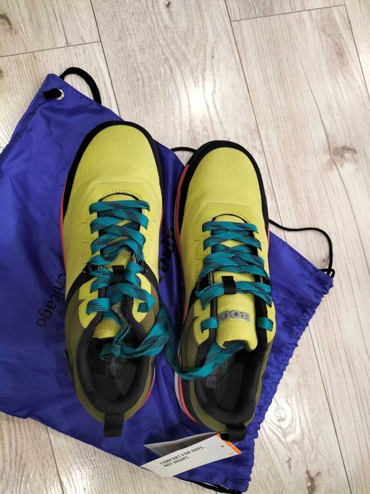 Кросівки чоловічі