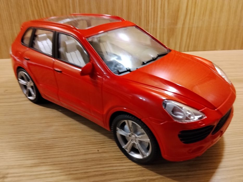 Модель Porsche Cayenne на пульте радиоупр 1:14 USB 28 см аккумуляторна