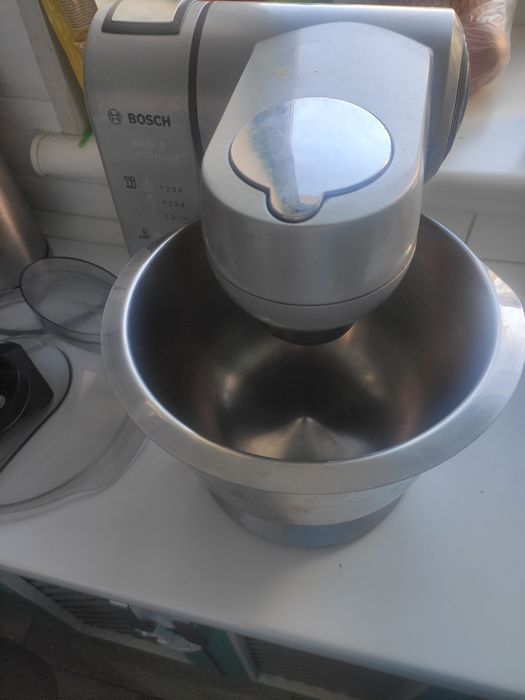 Тістоміс, тестомес. Bosch mum 8