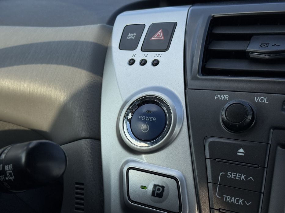 Toyota Prius V 2013