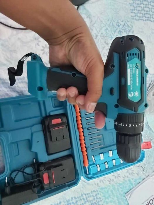 Furadeira elétrica 32v 3 em 1 sem fio