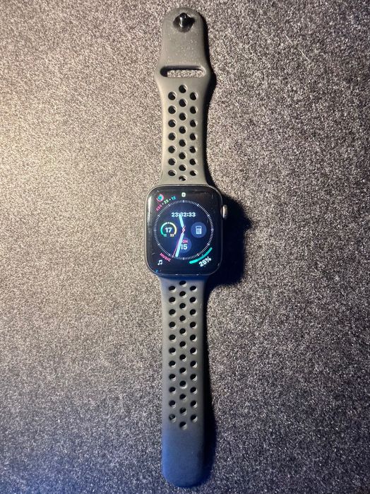 Apple Watch SE 44mm Nike+