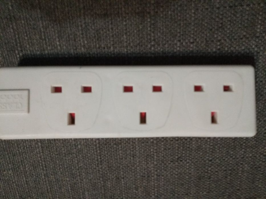 Ficha Tripla para o Reino Unido / 3 Way Gang Triple UK Socket434466223230832641