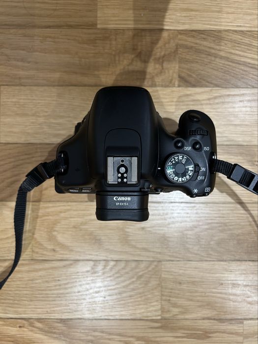 Canon EOS Rebel T3i + uma objetiva + filtros + saco