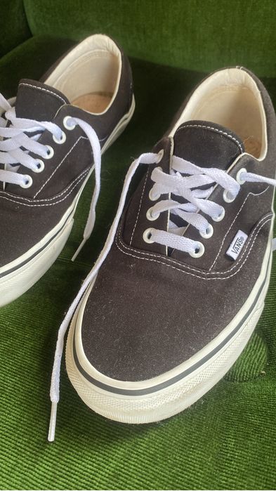 Sapatilhas vans.