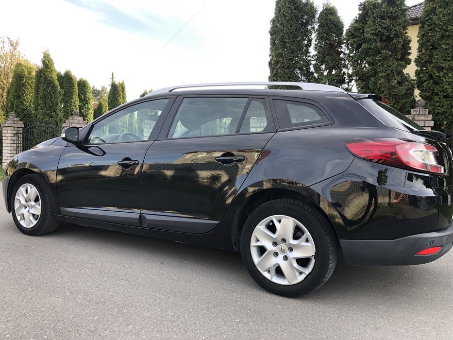 Подам рено меган 2012 рік