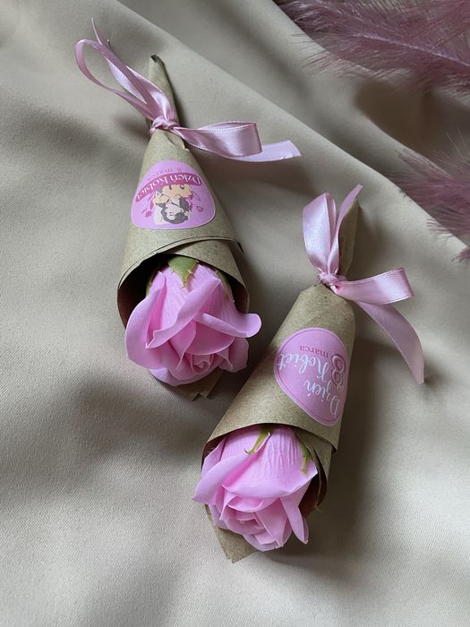 Prezent, bukiecik na Dzień Kobiet róże mydlane