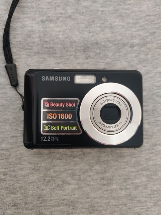 Samsung ES 17 Black 12 Mp Вінтажна Мильниця фотоапарат фотокамера
