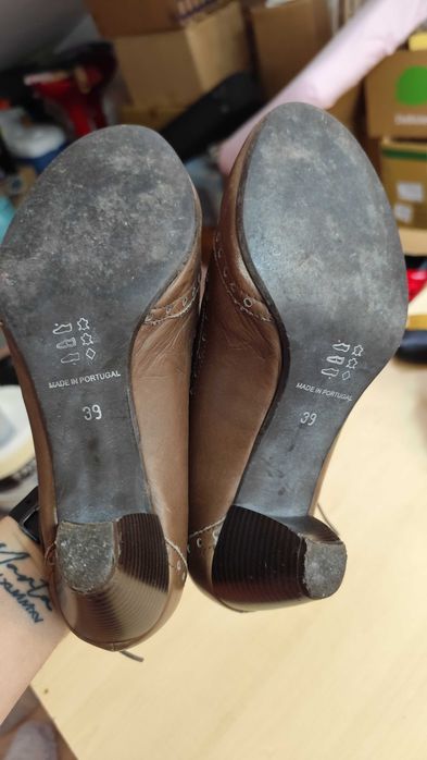 Sapatos de mulher, número 39