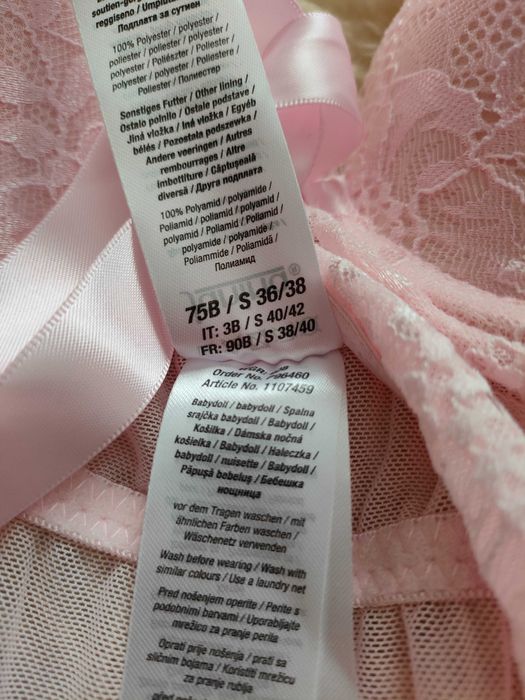 Jasnoróżowa koszulka nocna + stringi, r. 75B / S