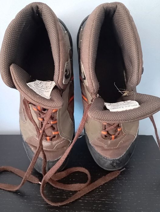 Sapatilha/bota Decathlon