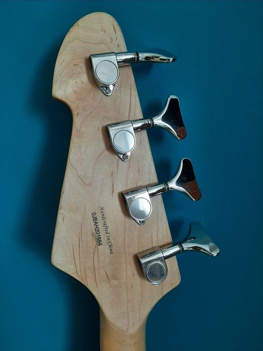 Gitara basowa Peavey Milestone BXP