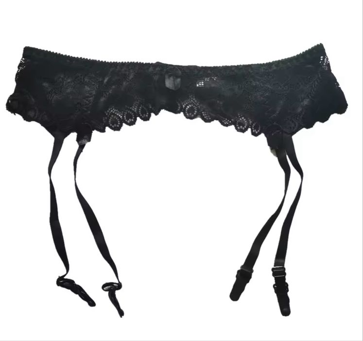 Нові пояси для чулків червоний та чорний