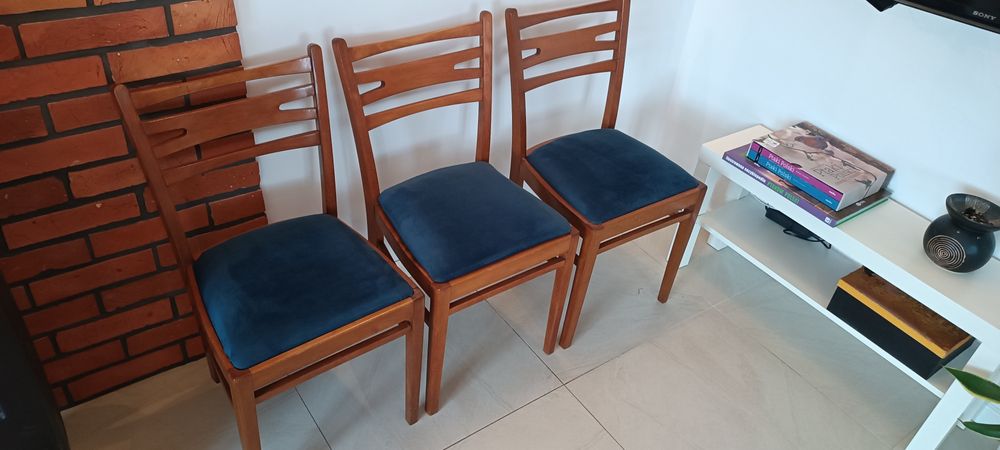 Krzesła Prl niebieski