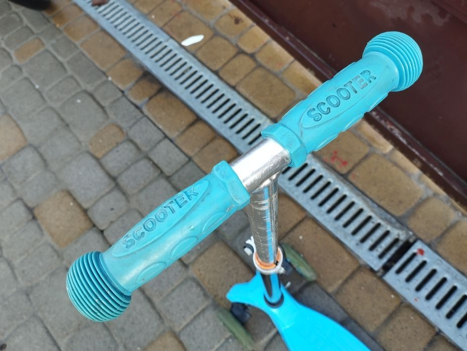 Самокат дитячий (від 4 до 8) років