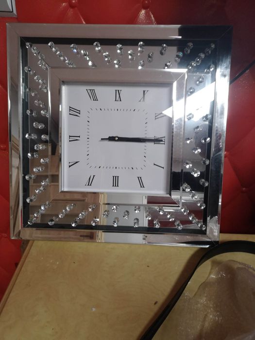 Zegar w stylu Nowoczesnym New York Modern Classic Pandora Glamour Krys