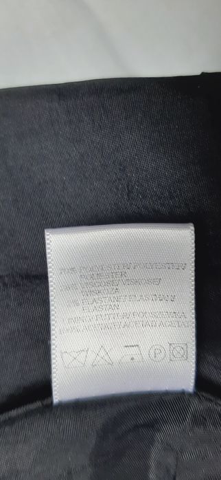 Rezerwacja Czarna rozkloszowana spódnica Simple 42 44