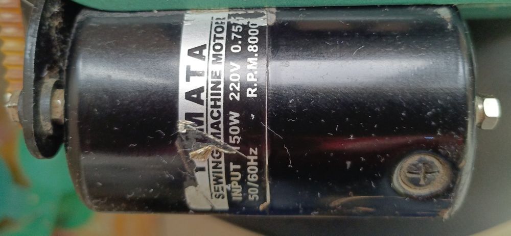 Продам оверлок .