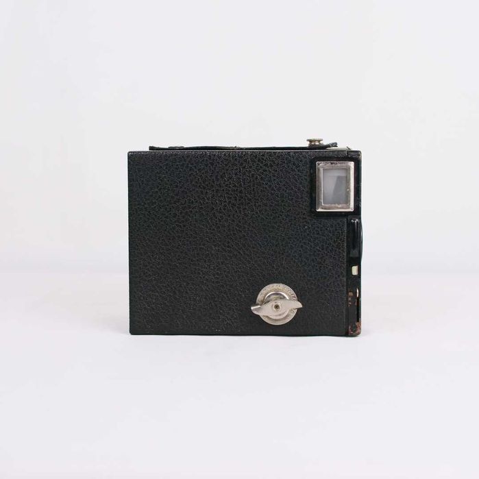 Máquina fotográfica Kodak Six-20 Brownie Junior