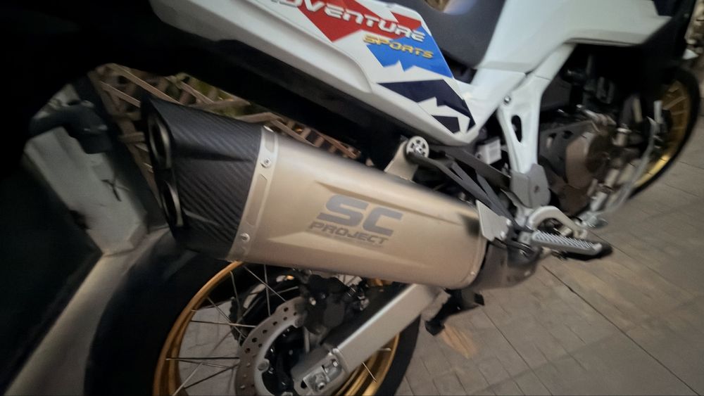 Africa twin 1100 completamente nova caixa manual
