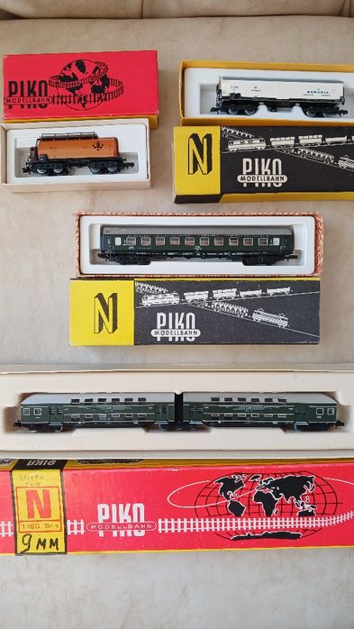 Тепловоз локаматив поезд PICO  Пико железная дорога модели домов и вок