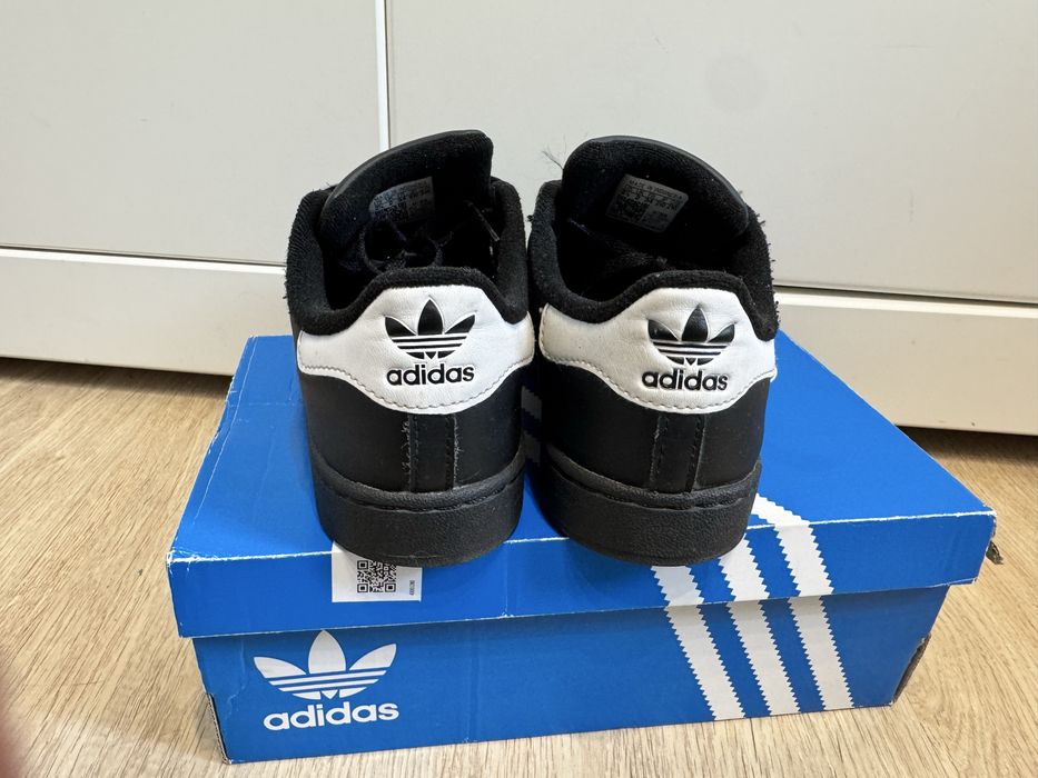 Adidas Superstar rozmiar 34 czarne sznurowane