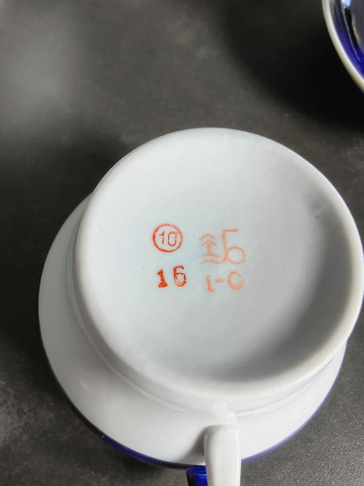 Pozłacana porcelana z PRL-u