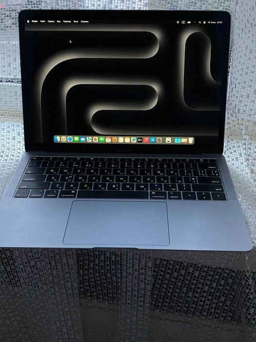 macbook air 2018 8/128 neverlock