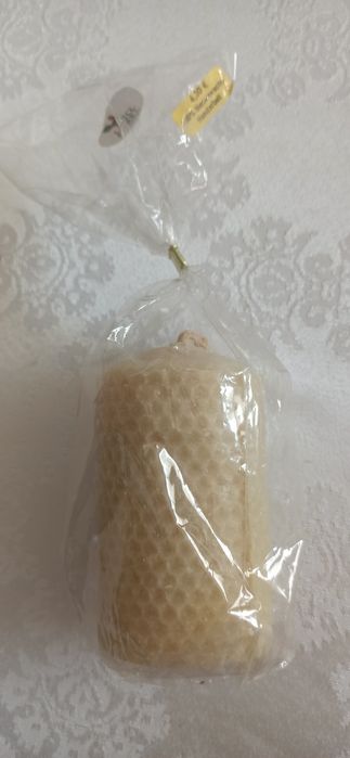 Świeca ręcznie robiona z wosku