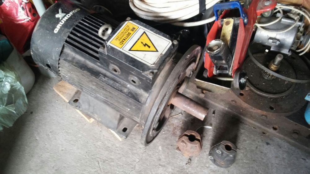 Silnik 11kW 2900obr/min GRUNDFOS do falownika