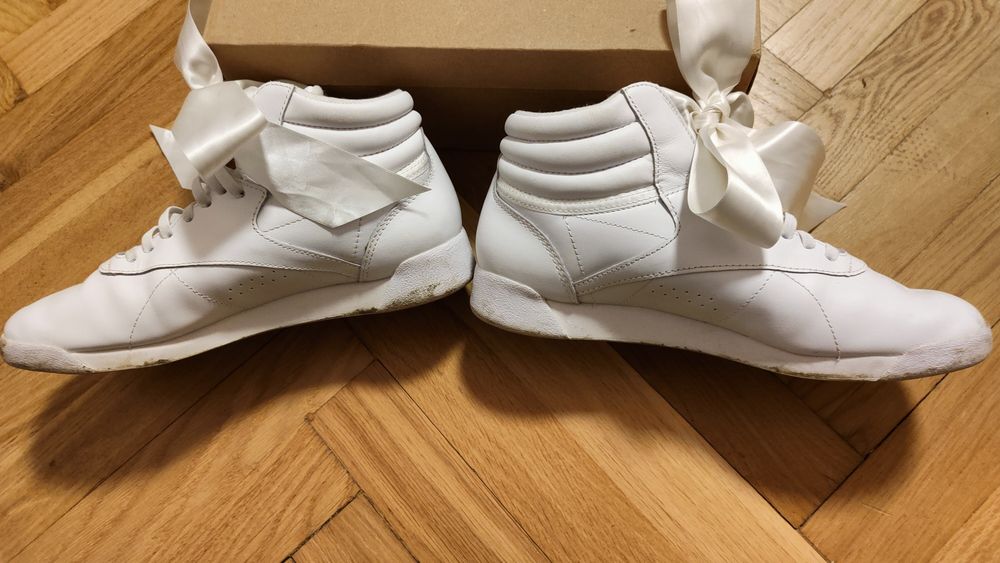 Białe adidasy 38 ze wstążkami napis Reebok