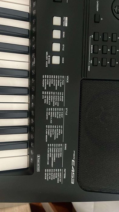 Keyboard Yamaha  E453