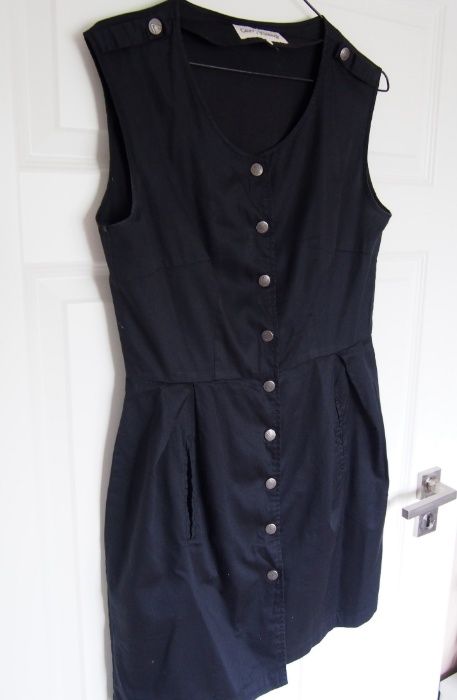 Modna czarna sukienka, szmizjerka , CARRY, r. M, jak nowa