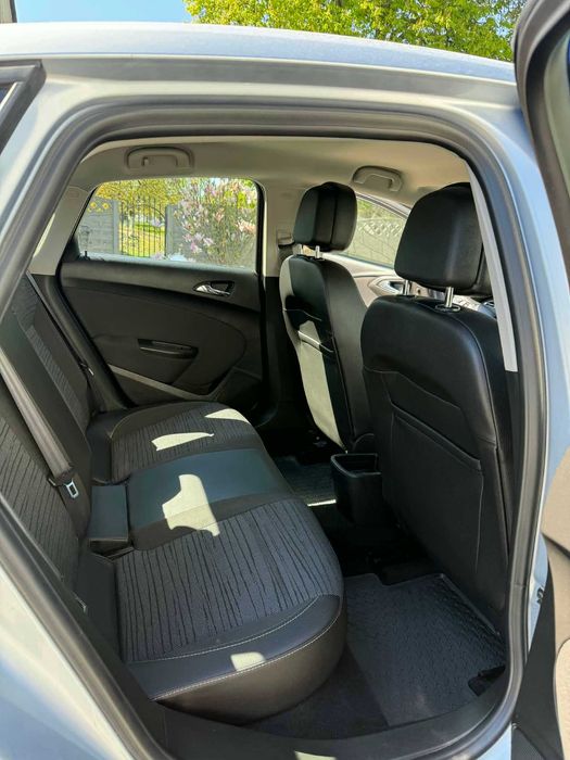 Sprzedam Opel Astra J
